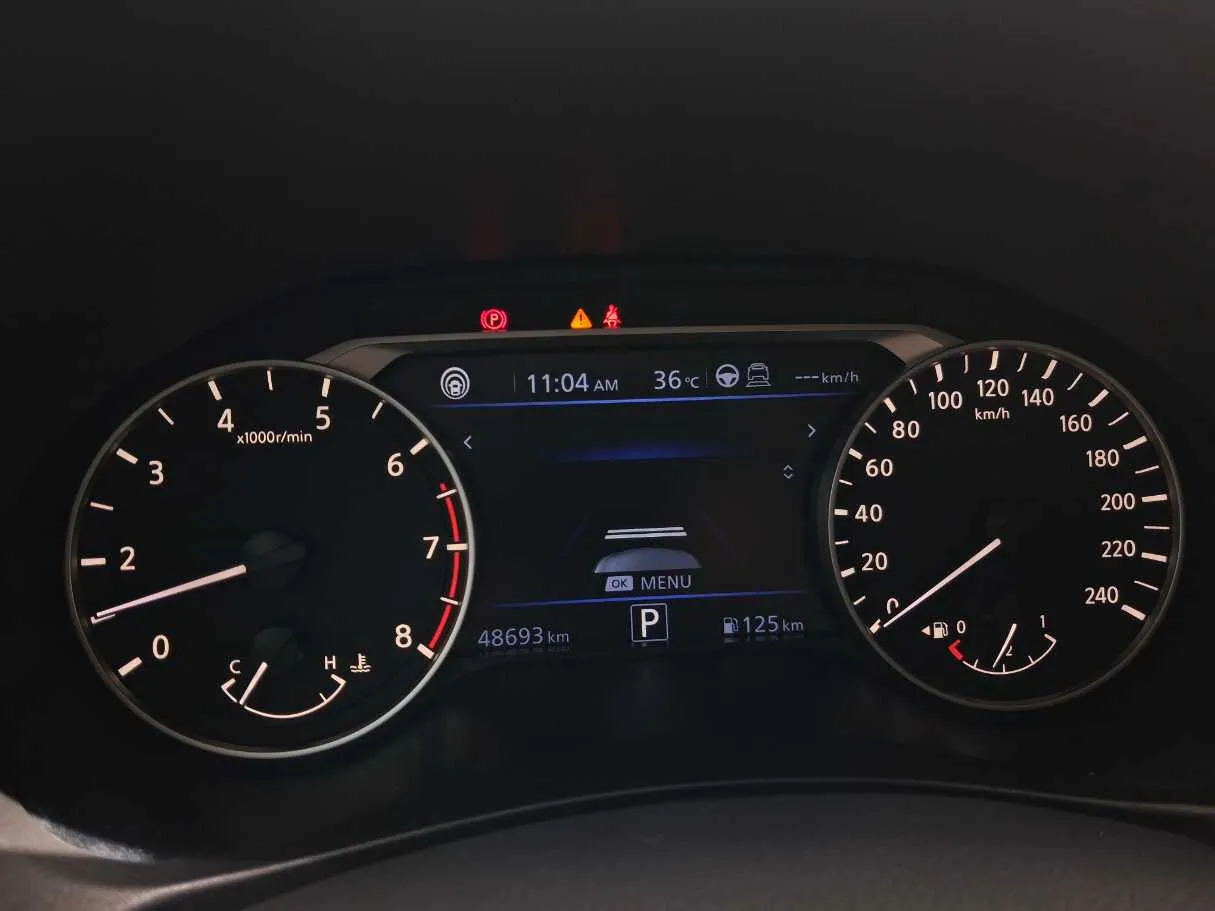 Car image 18