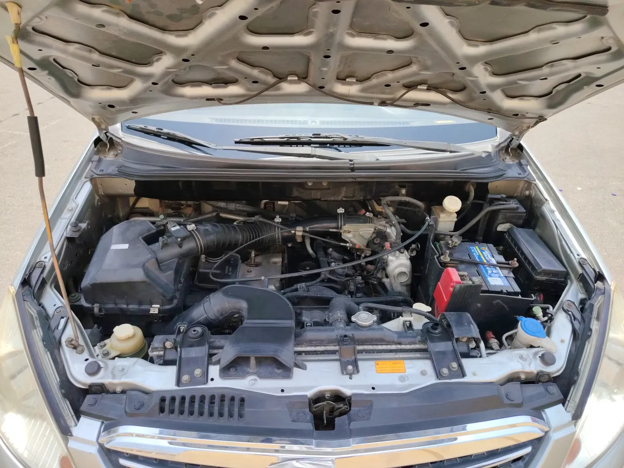 Car image 25