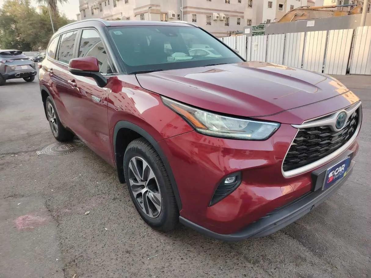 Car image 3