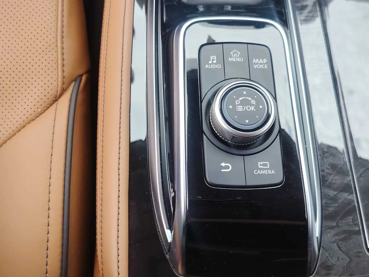 Car image 22