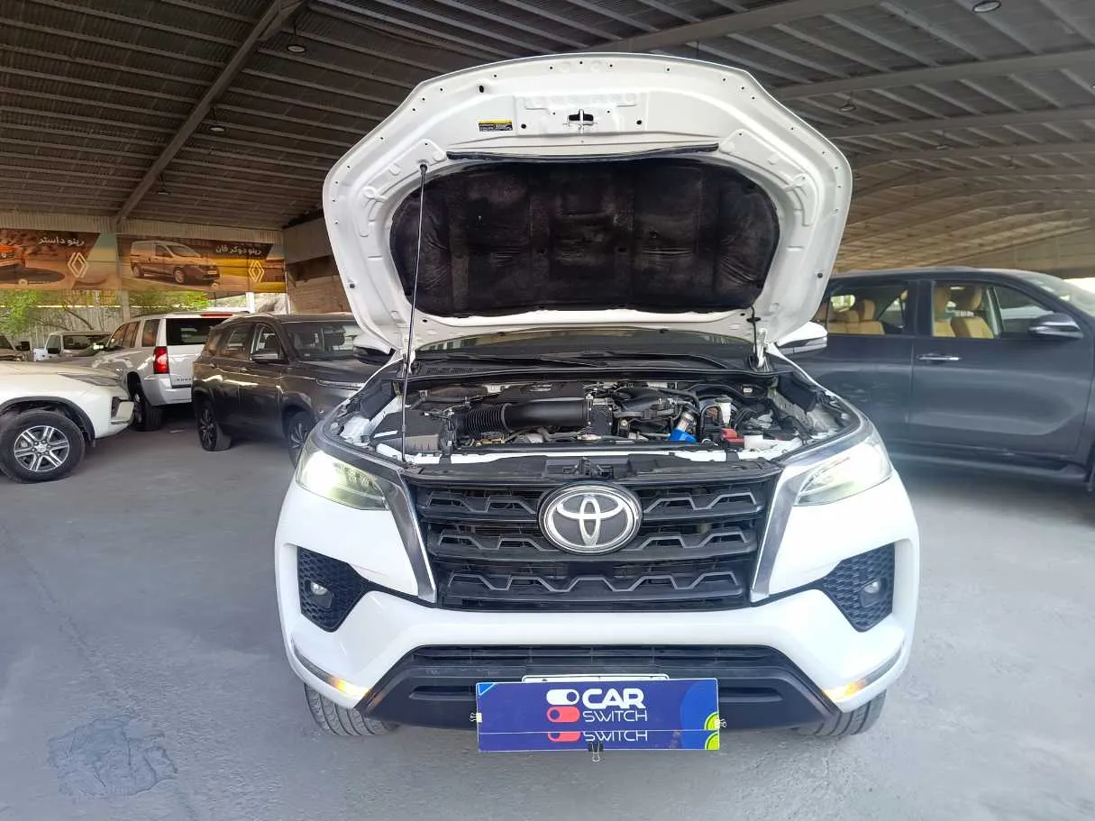 Car image 36