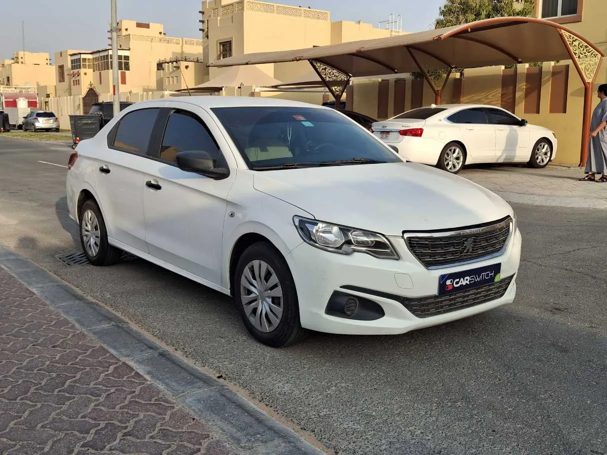 Car image 3