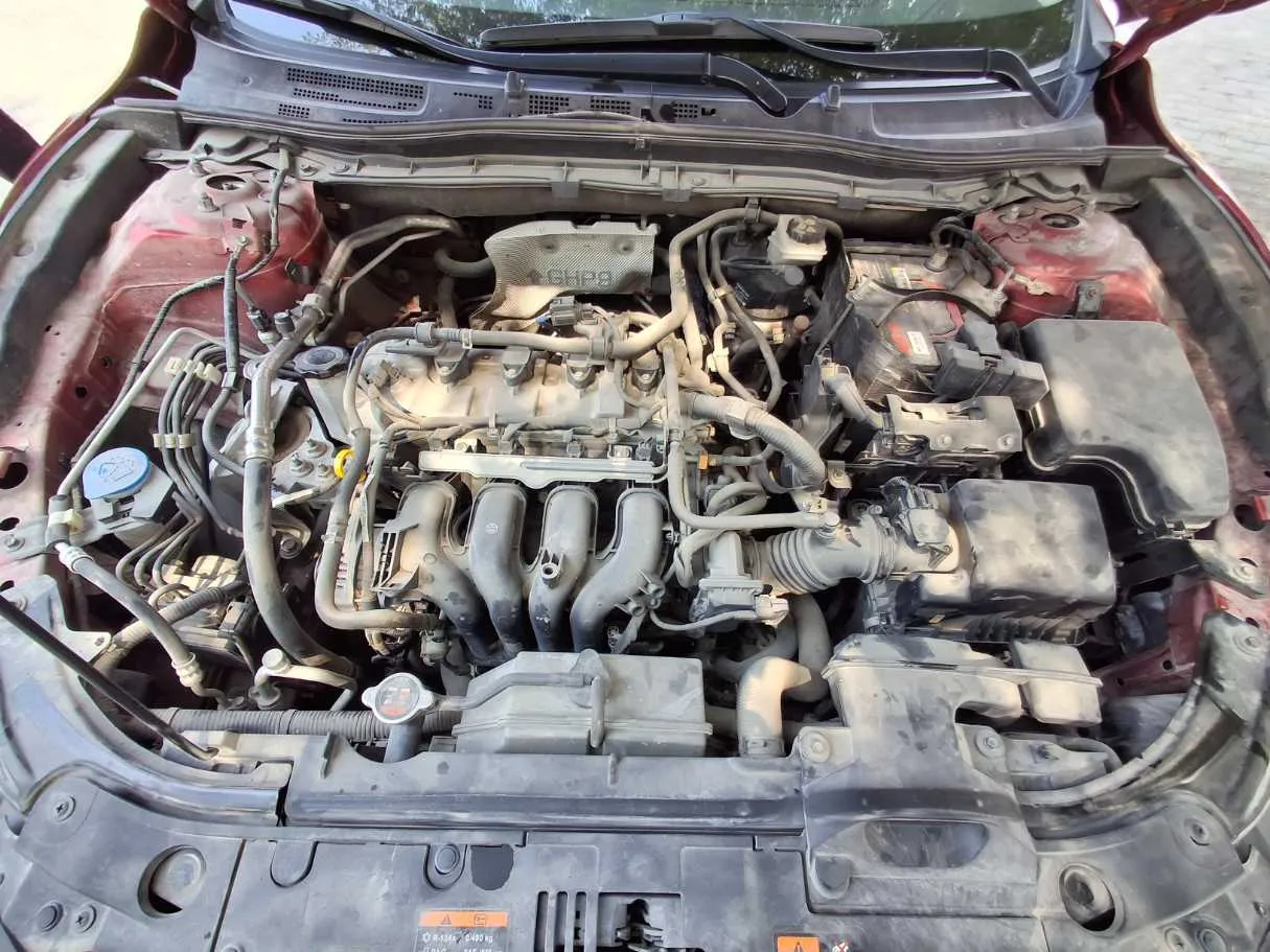 Car image 19