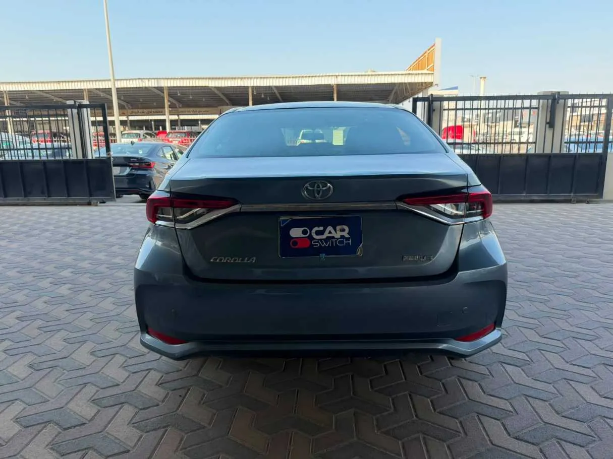 Car image 7