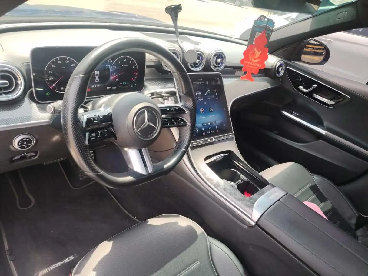 Car image 13