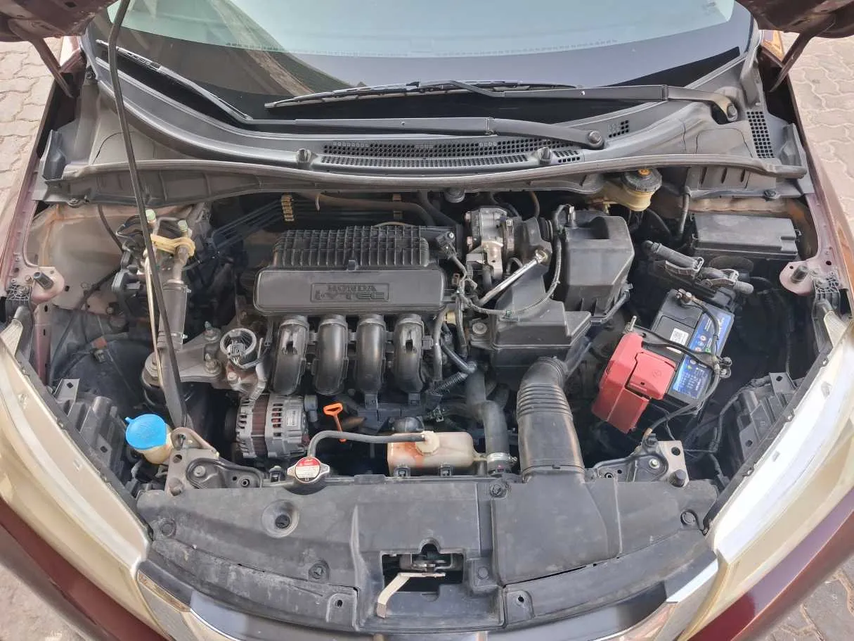 Car image 19