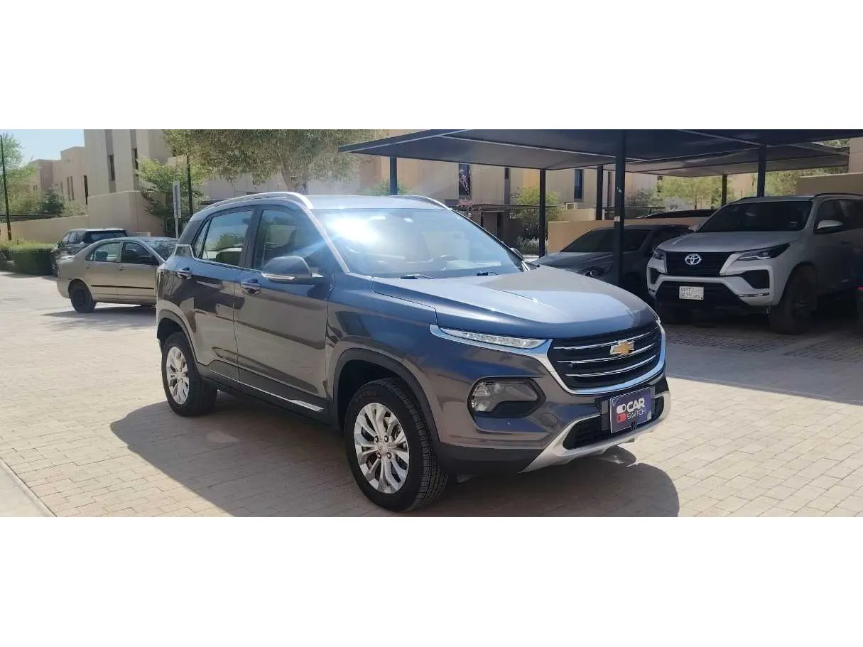 Car image 3
