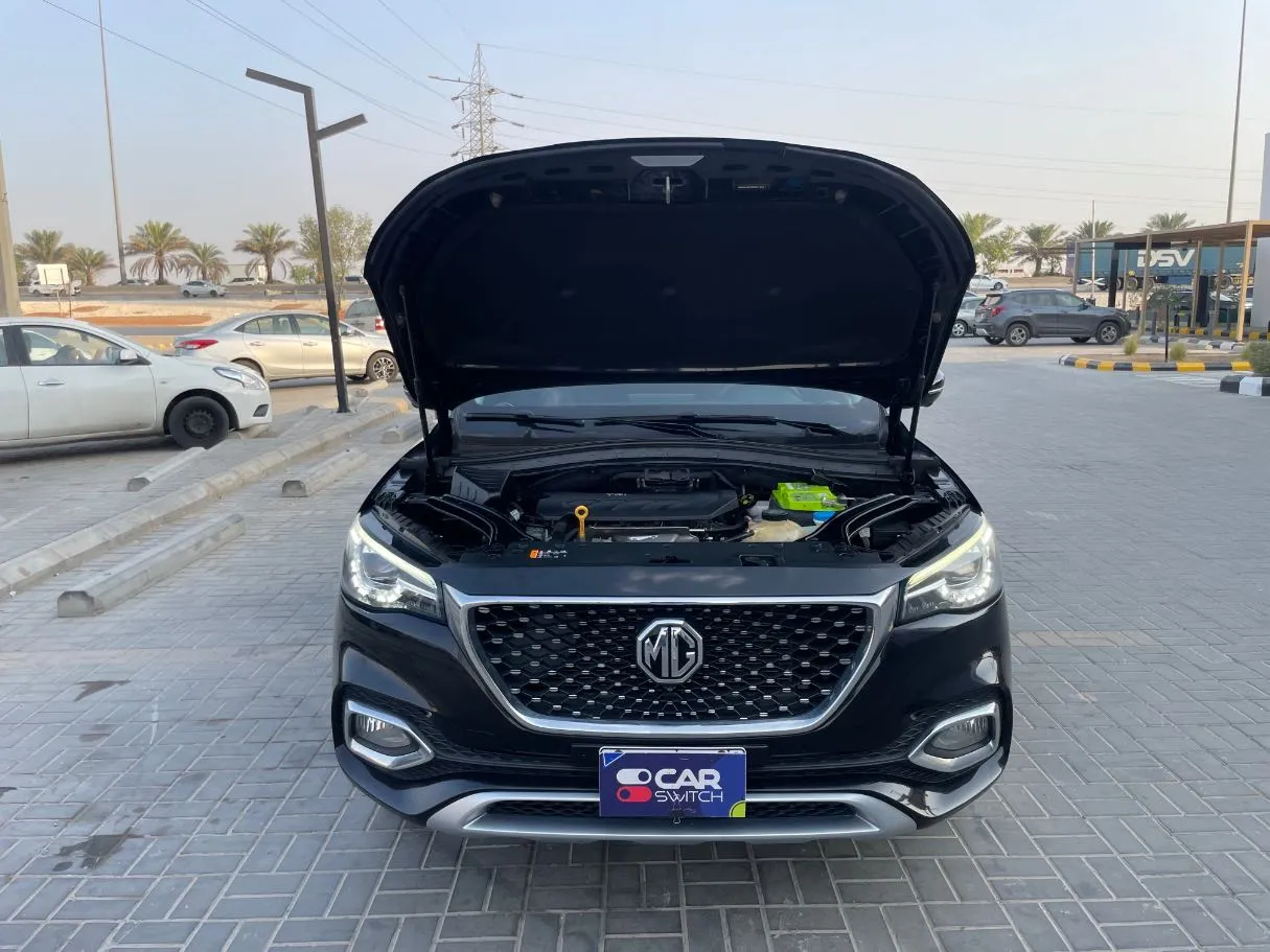 Car image 25