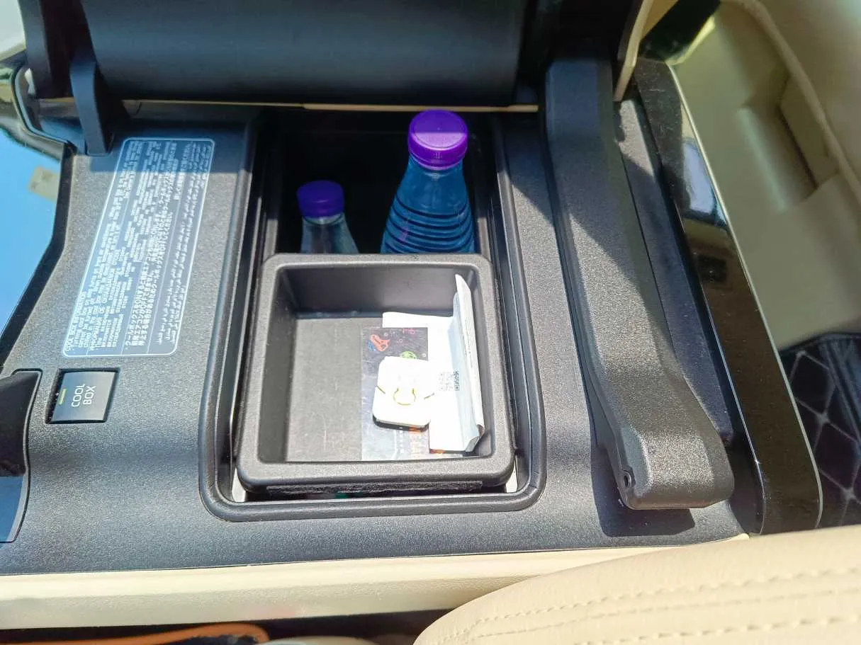 Car image 42