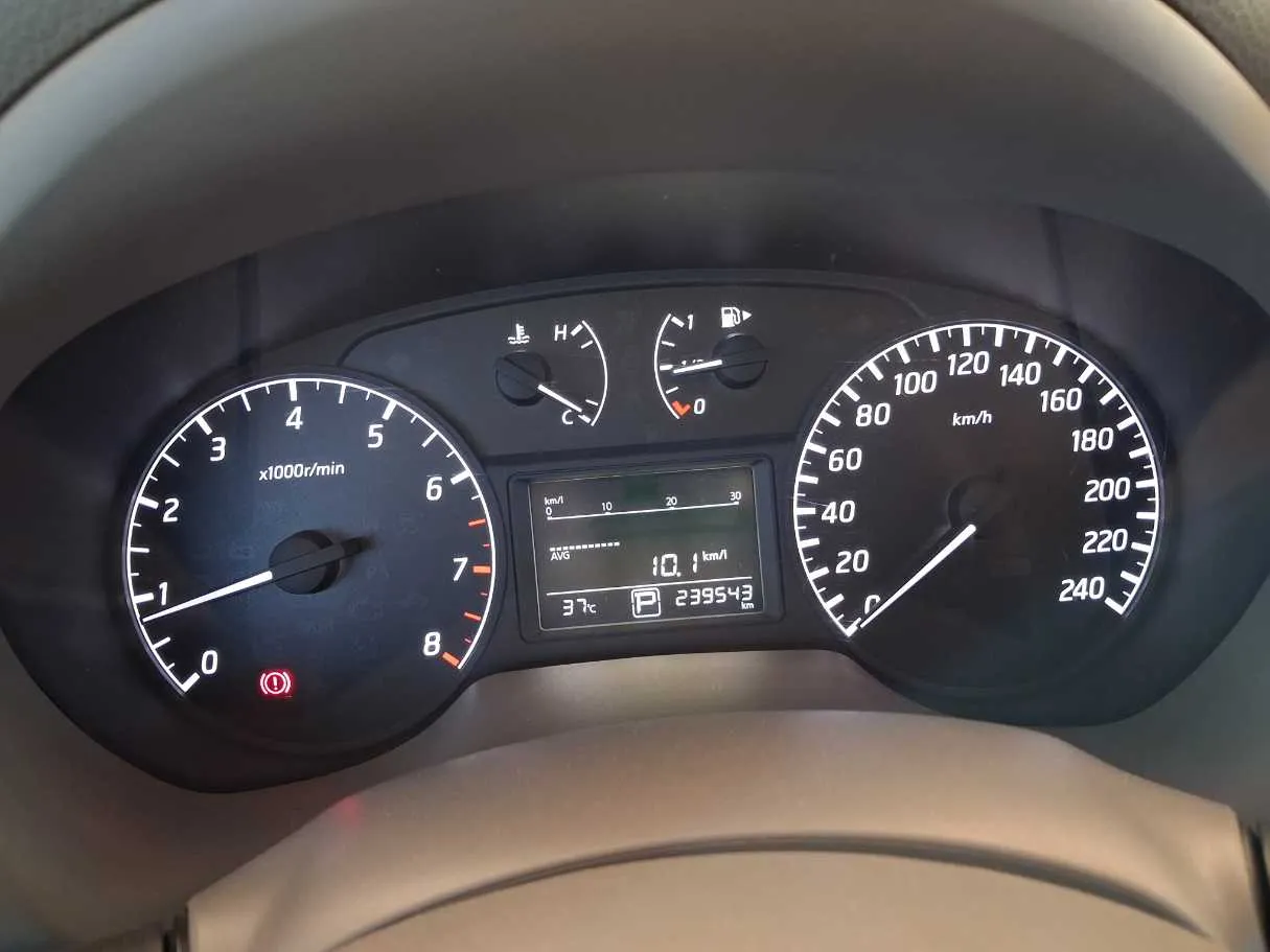 Car image 19