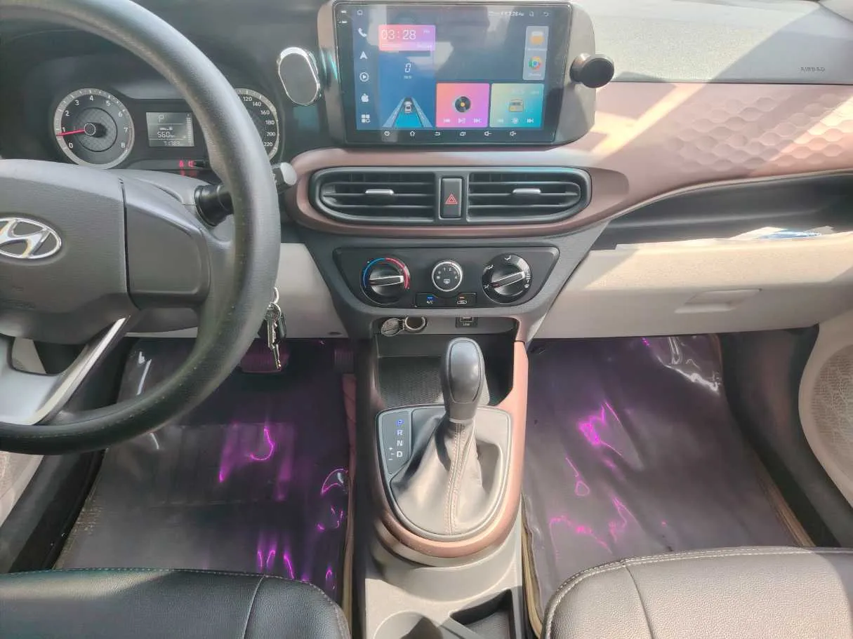Car image 20