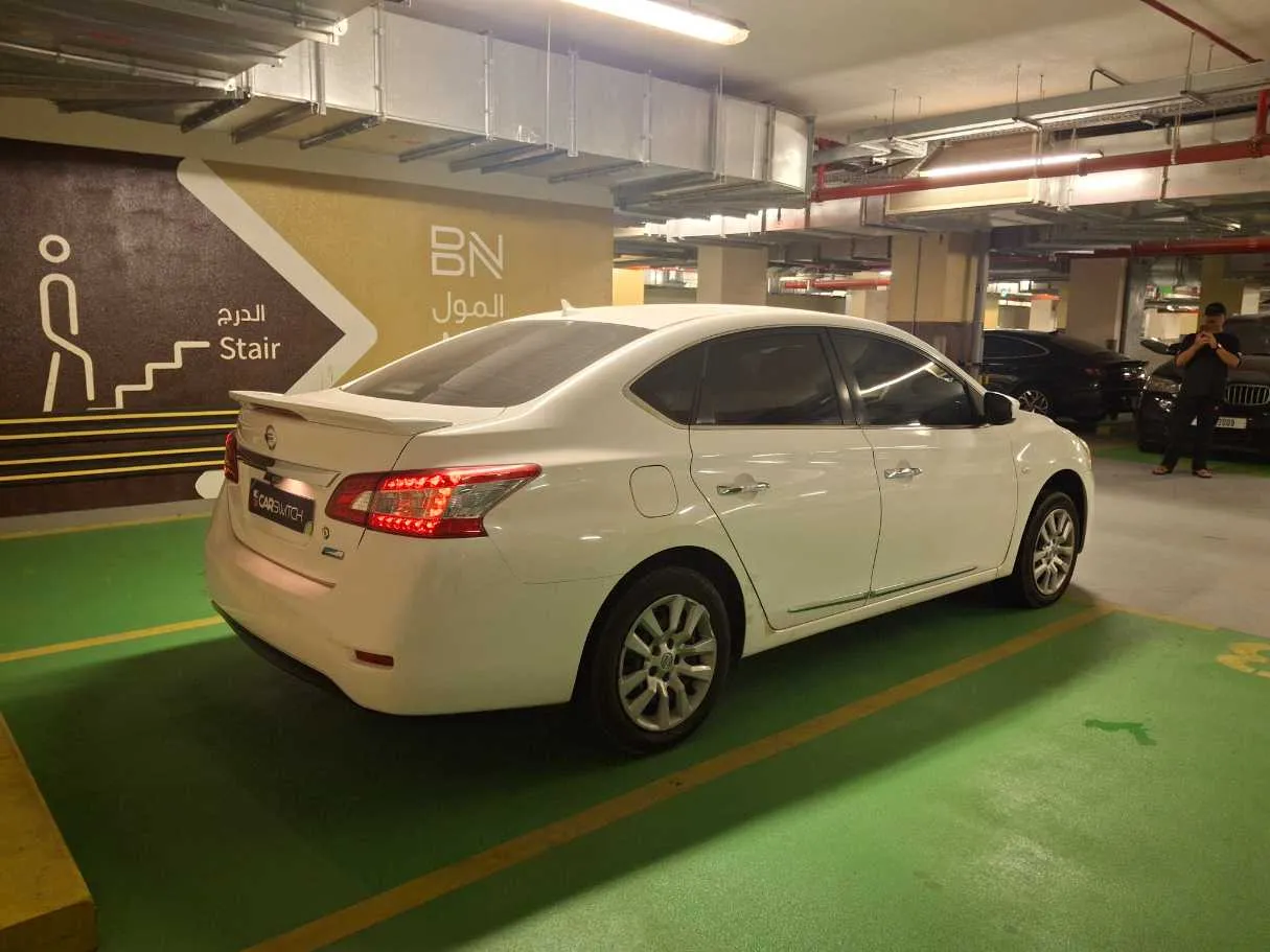 Car image 7