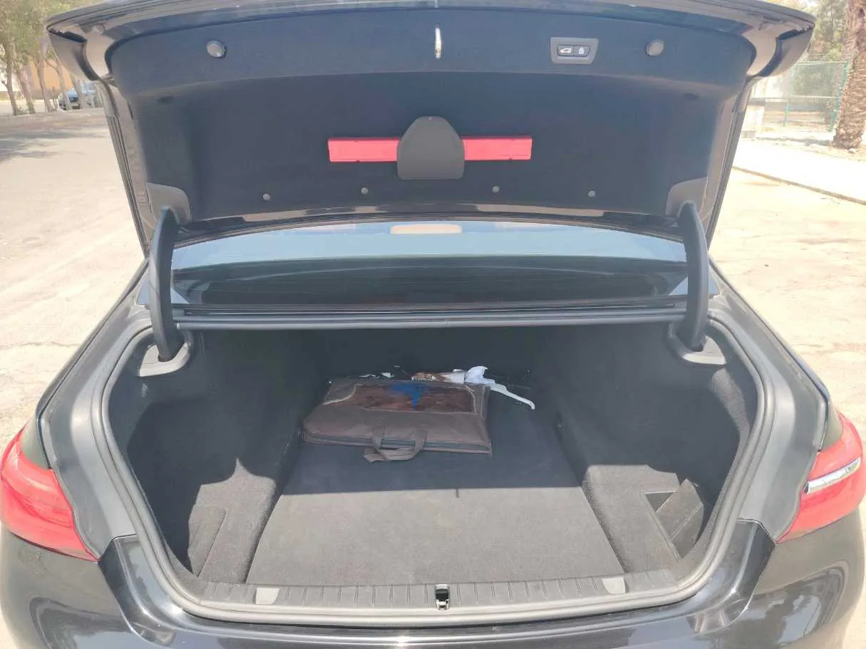 Car image 24