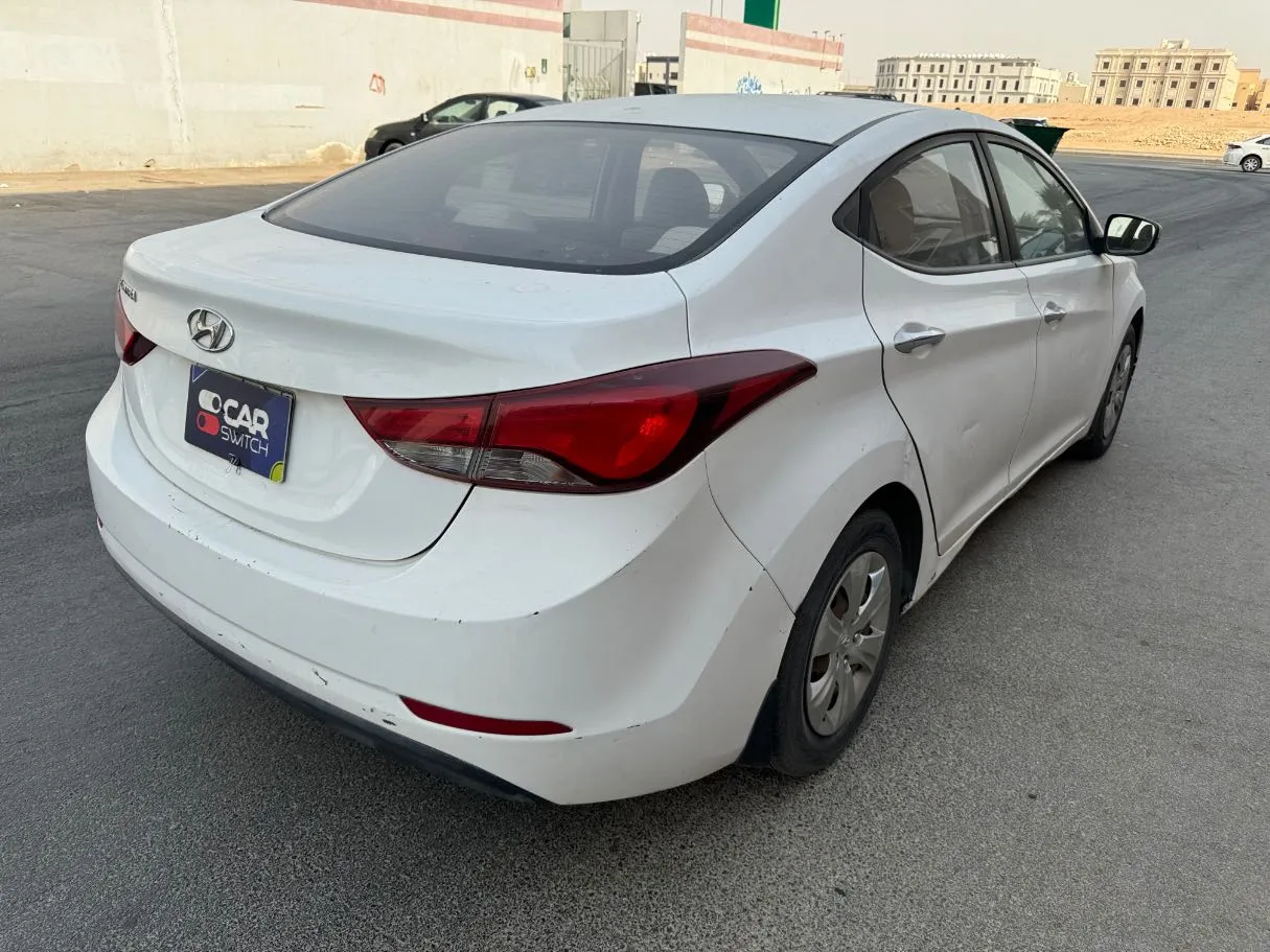 Car image 5