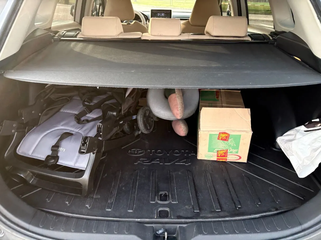 Car image 26