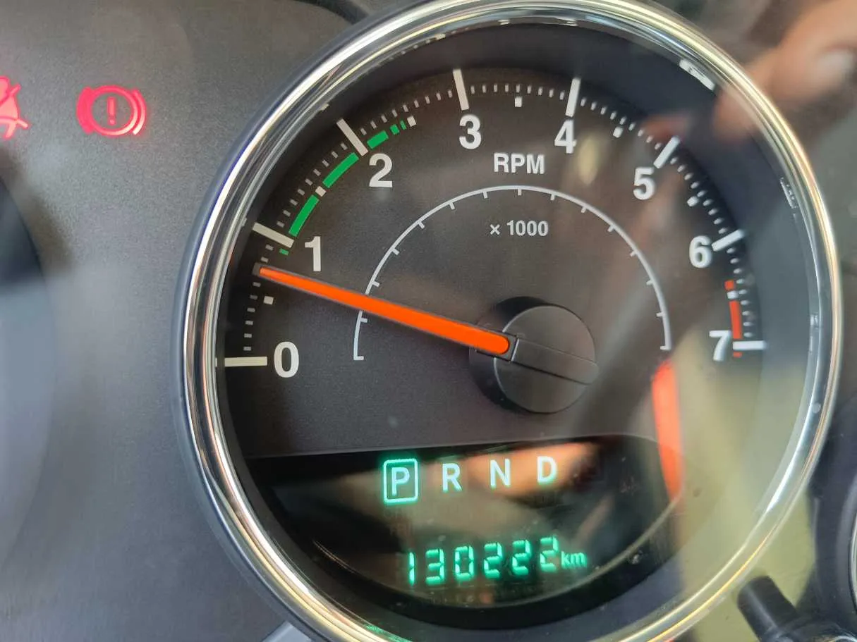 Car image 25