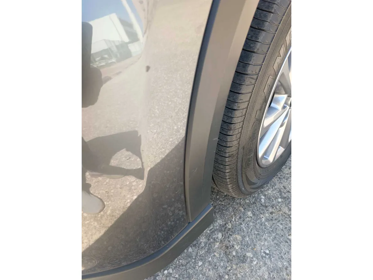 Car image 37