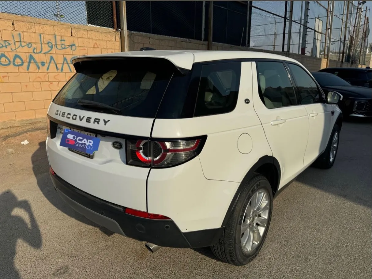 Car image 5