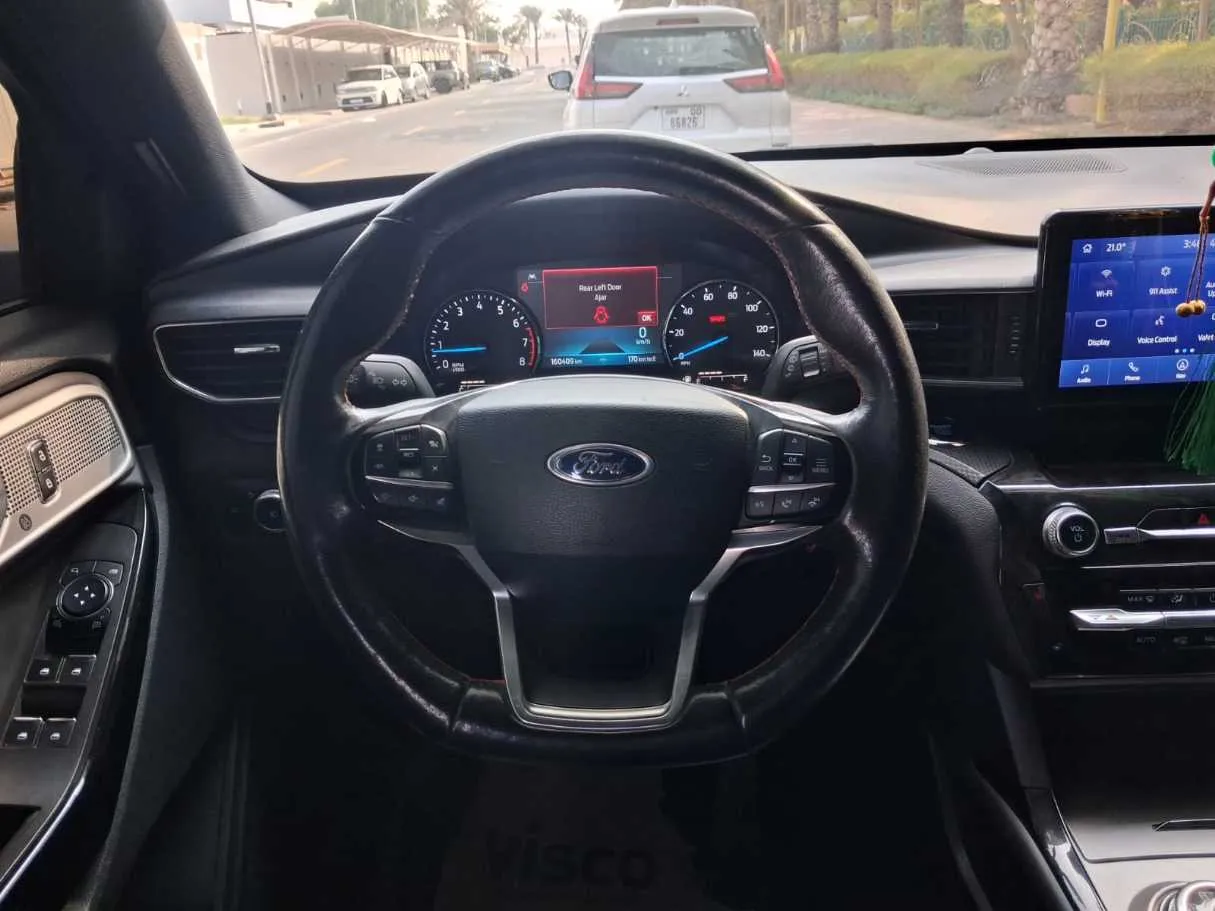 Car image 20