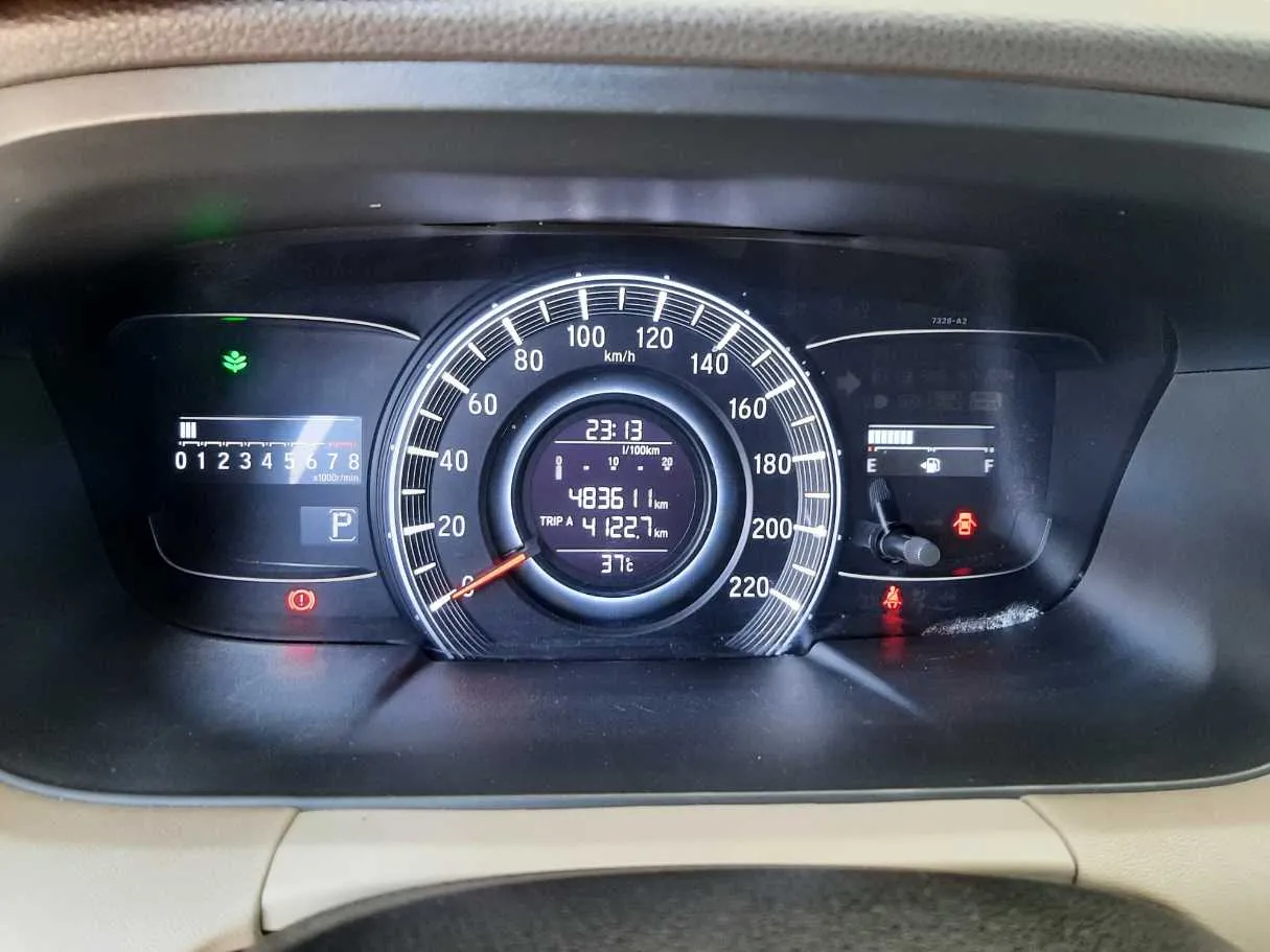 Car image 10