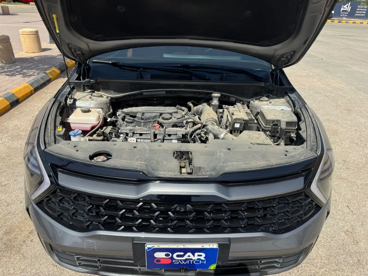 Car image 19