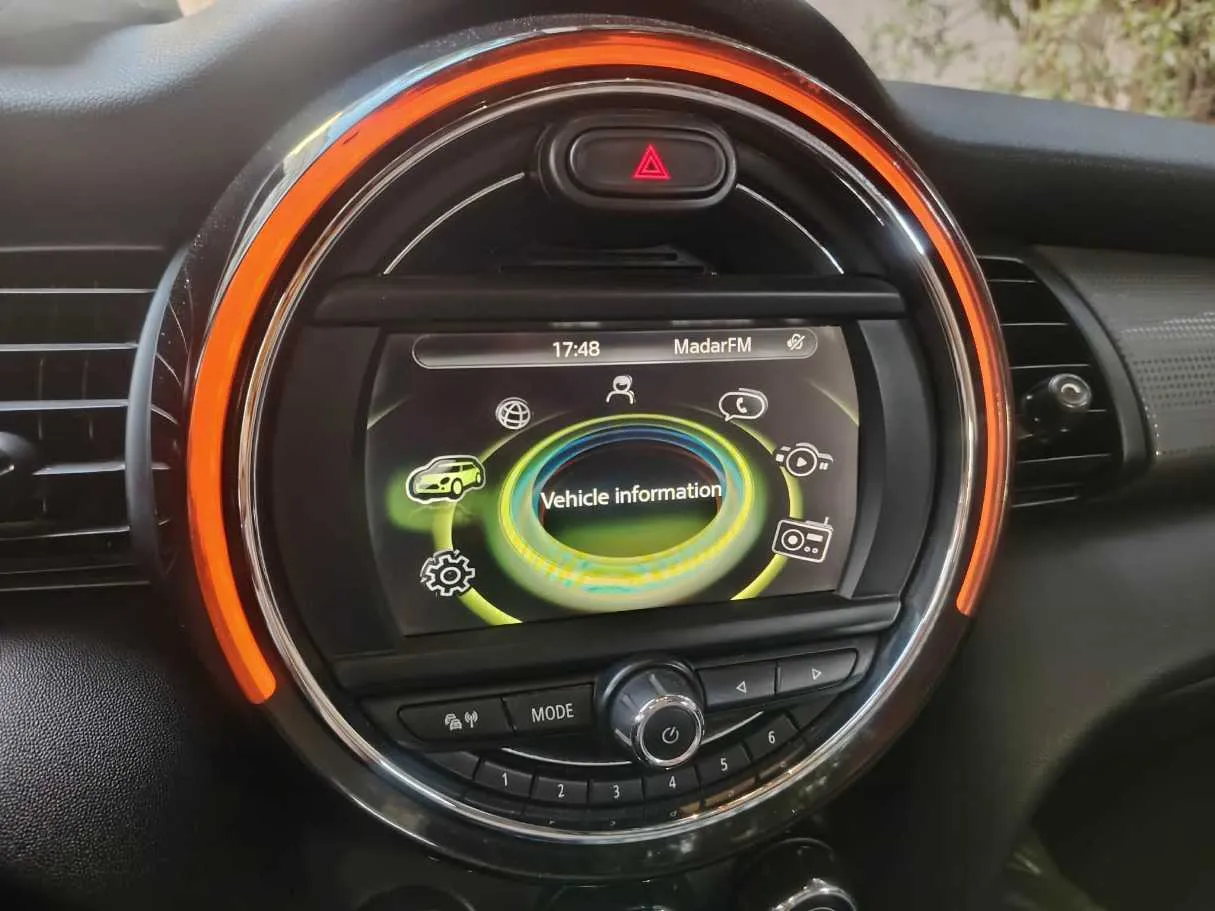 Car image 21