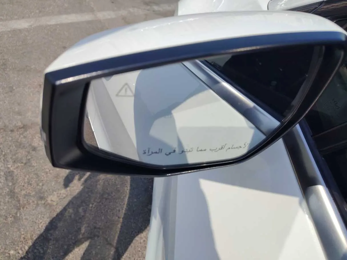 Car image 32