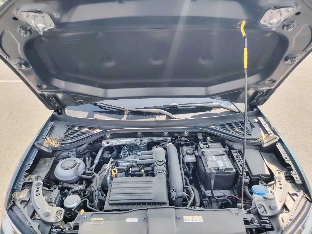 Car image 33