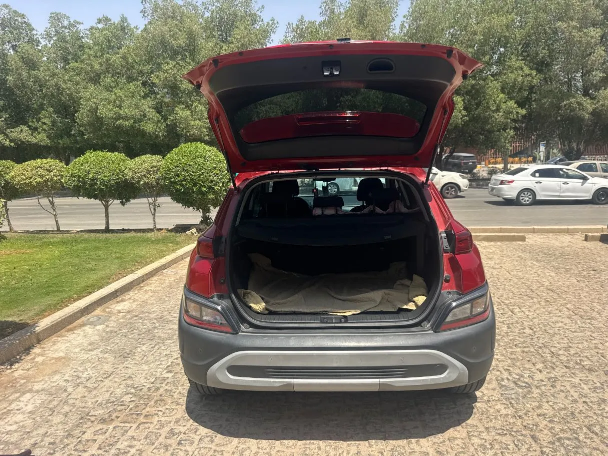 Car image 20