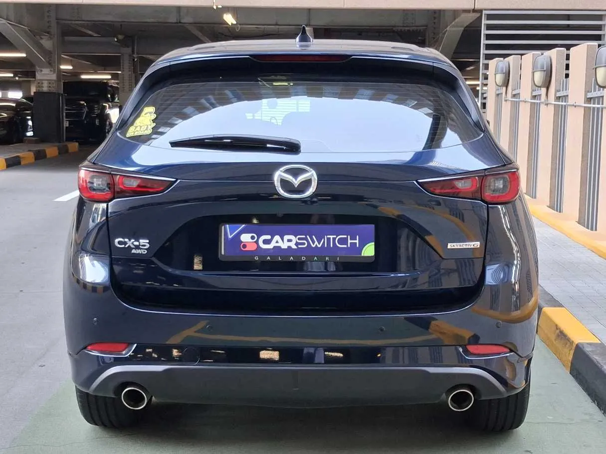 Car image 6