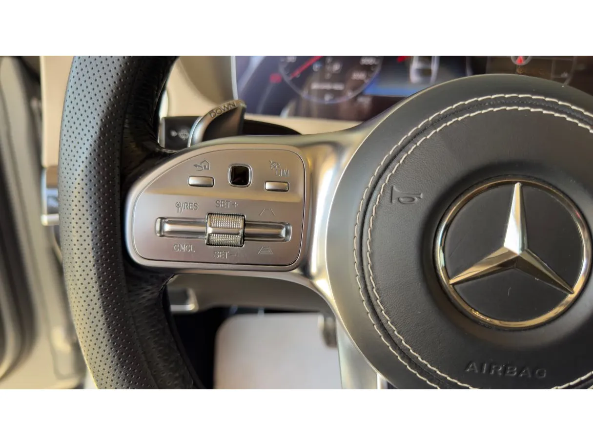 Car image 32