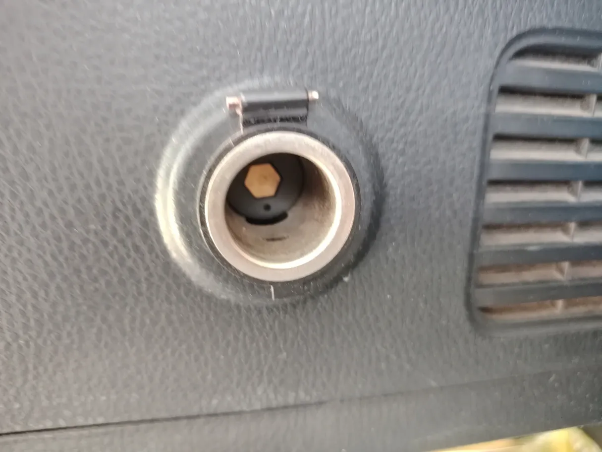 Car image 34