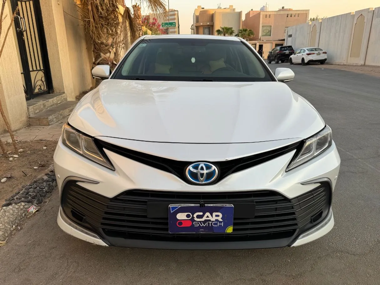 Car image 2