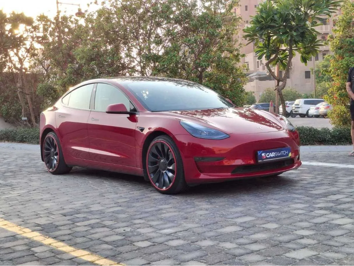 Car image 3