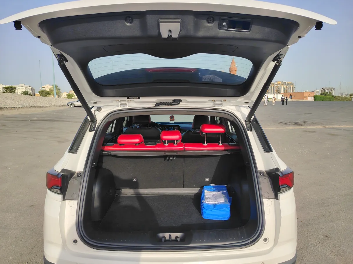 Car image 23