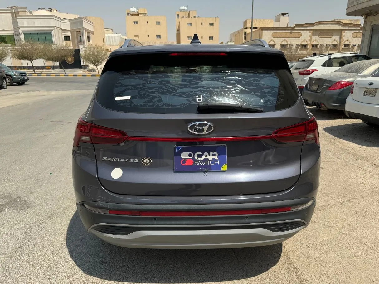 Car image 6