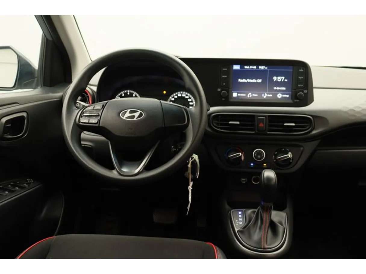 Car image 15