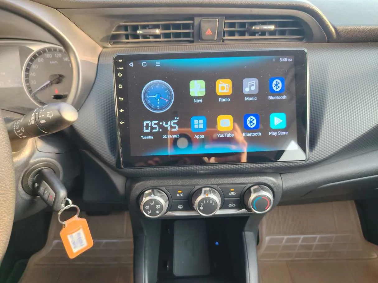 Car image 19