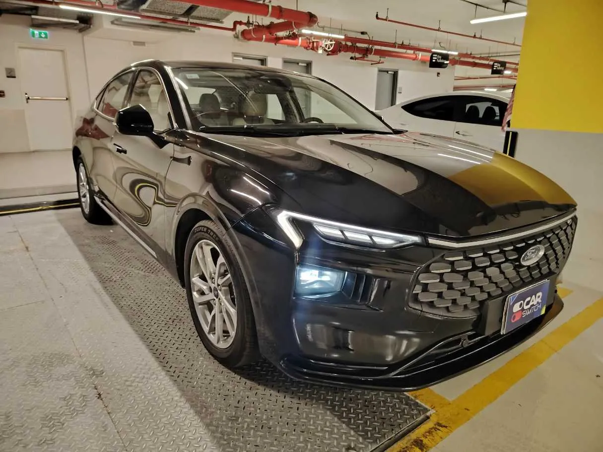 Car image 3