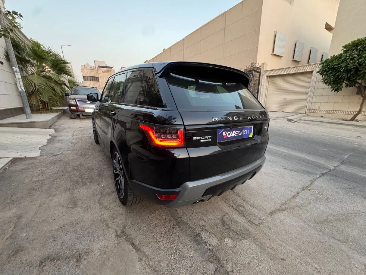 Car image 7