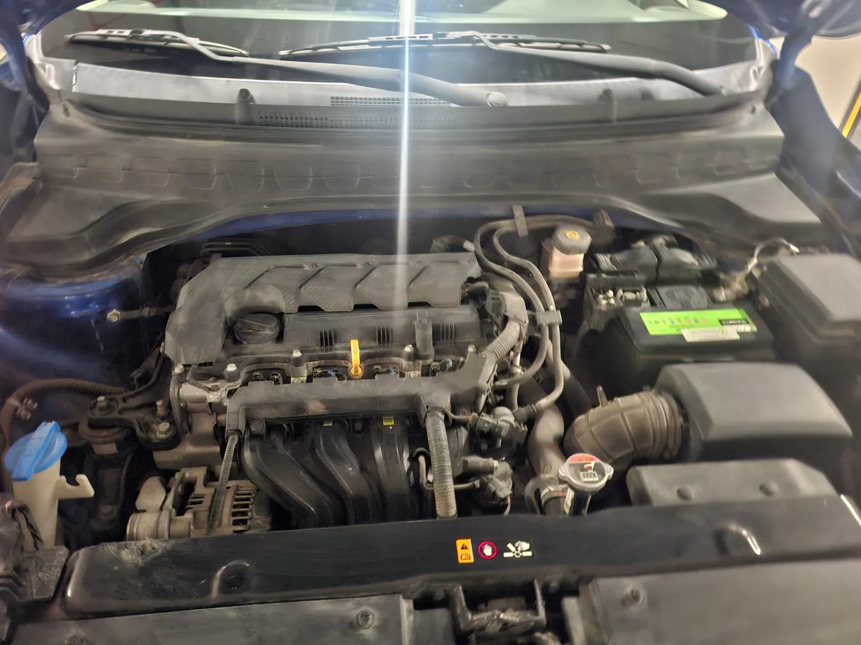 Car image 13
