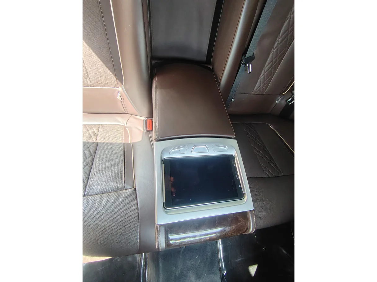 Car image 29