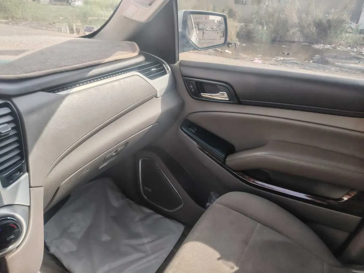 Car image 37