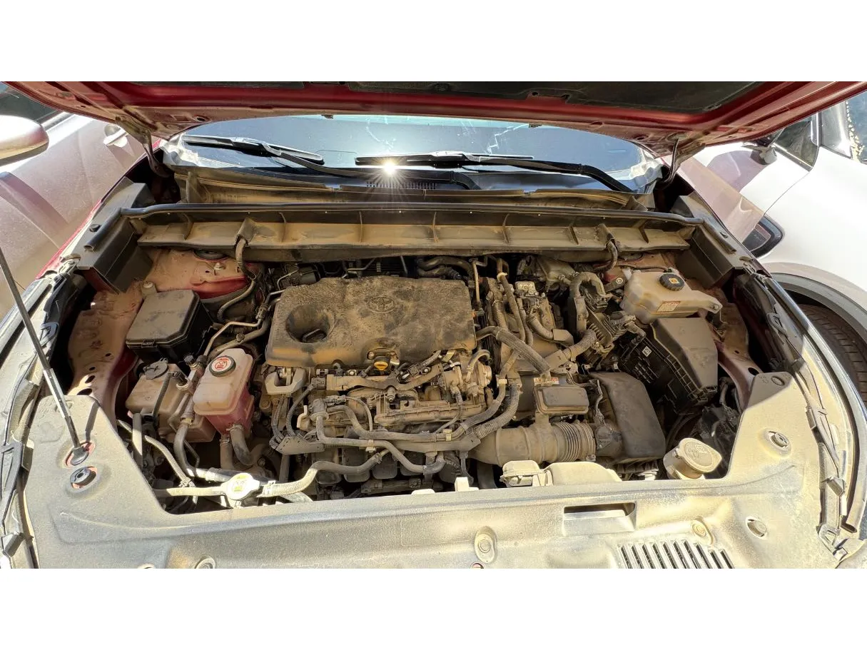 Car image 26