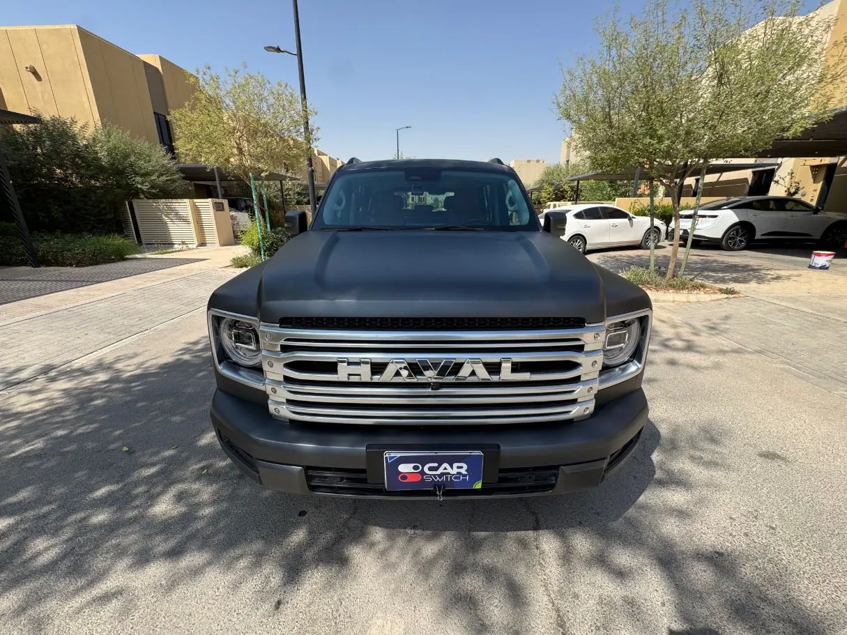 Car image 2