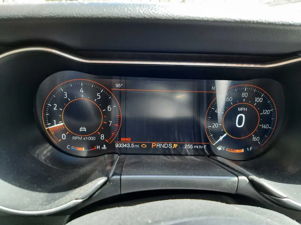 Car image 17