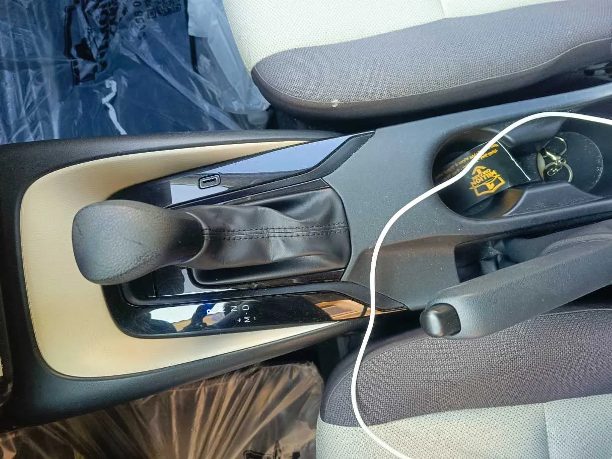 Car image 20
