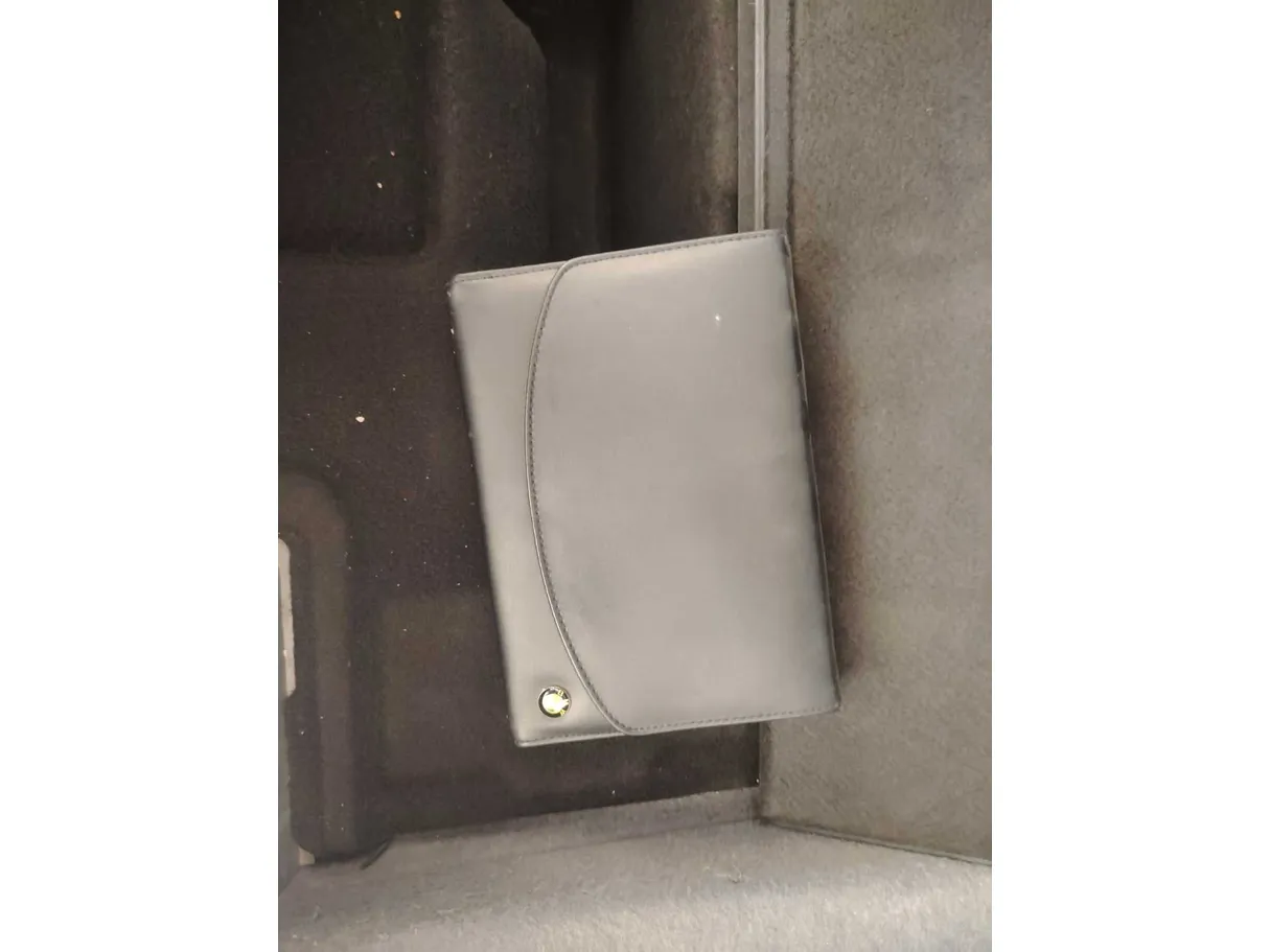 Car image 33