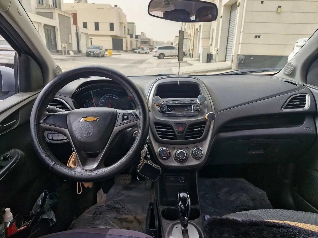 Car image 16