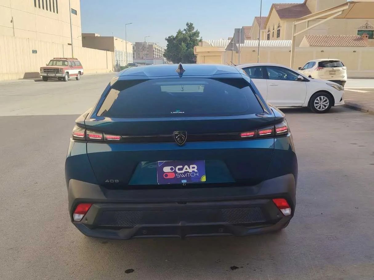 Car image 6